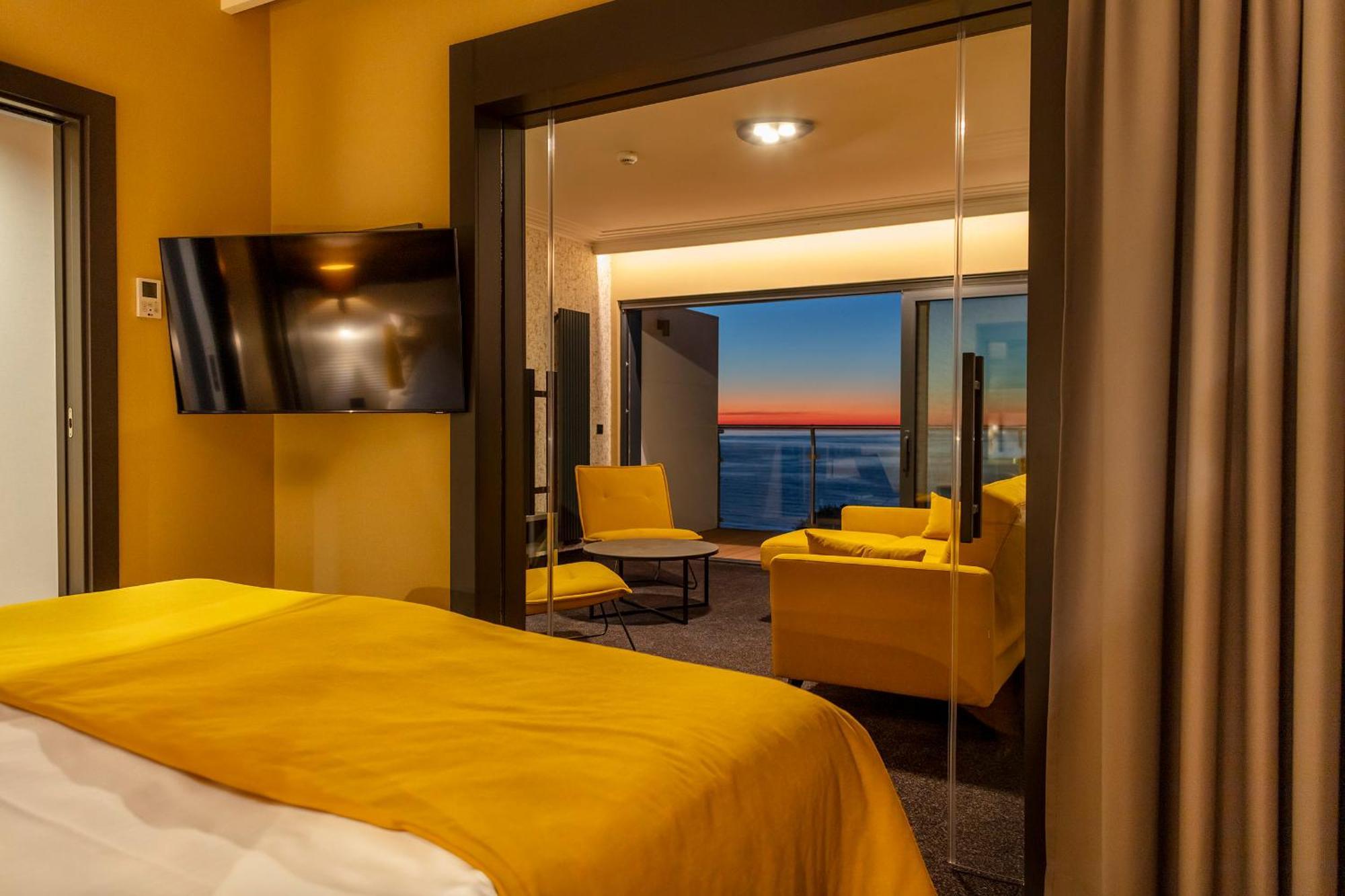 Studio Apartment with Sea View